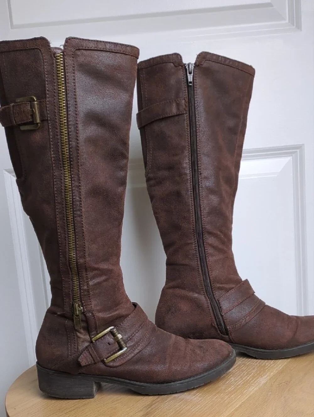 BareTraps Chocolate Brown Boots